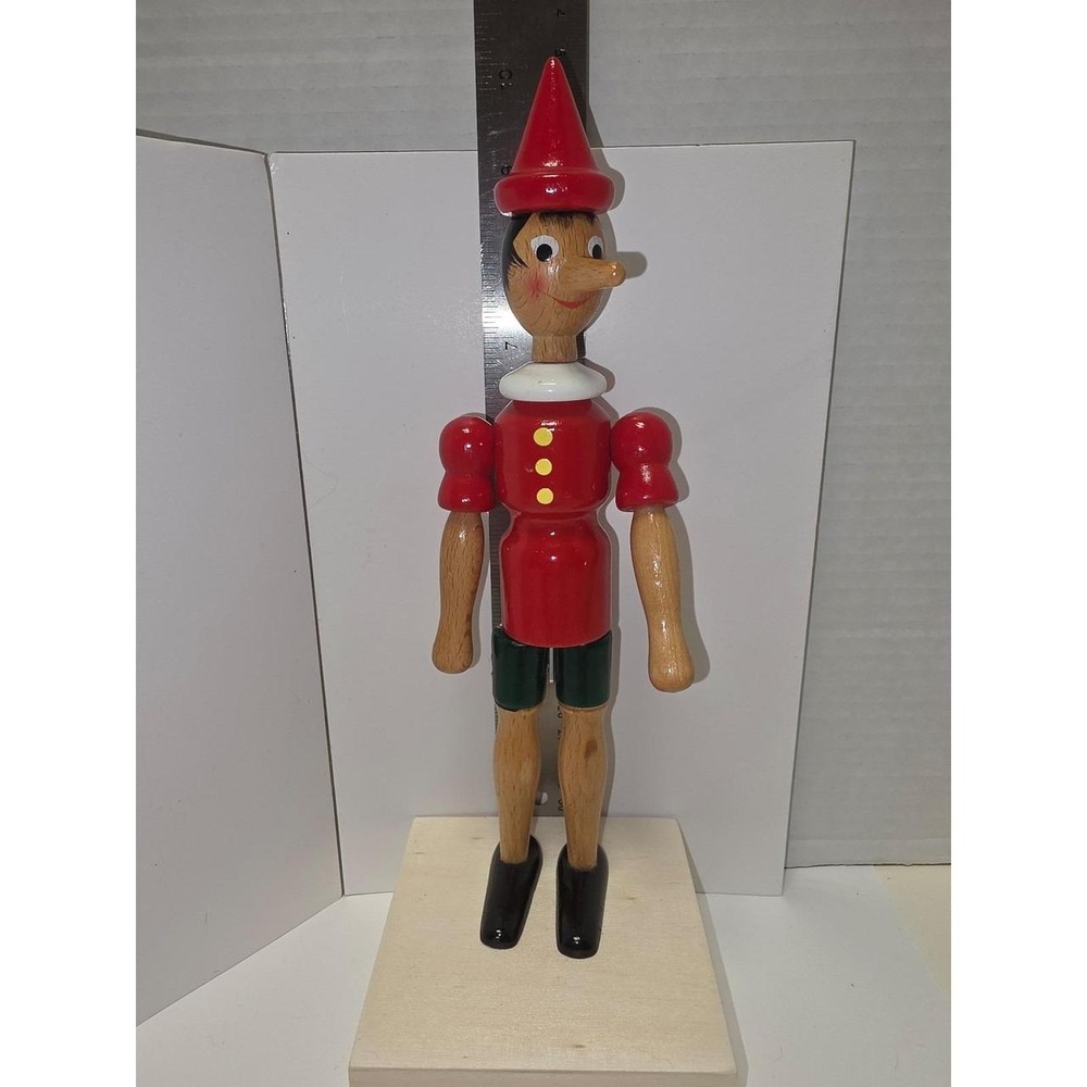 vintage Mastro Geppetto articulated wooden Pinocchio doll made in Italy